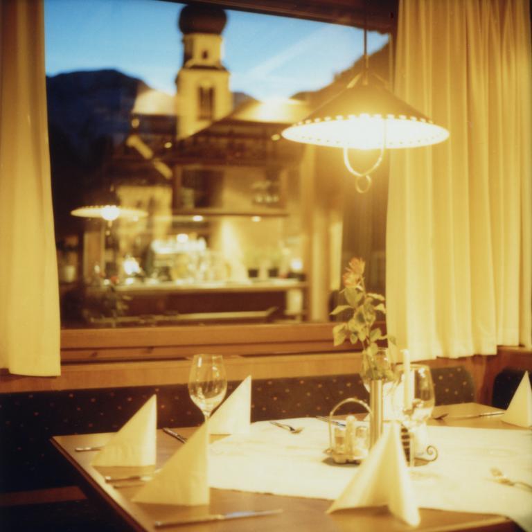 انرفلغراتن Alfonsstueberl - Ferienwohnungen & Restaurant المظهر الخارجي الصورة