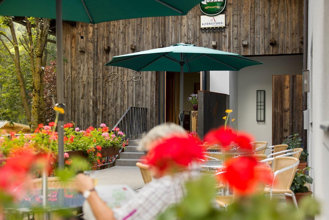 انرفلغراتن Alfonsstueberl - Ferienwohnungen & Restaurant المظهر الخارجي الصورة